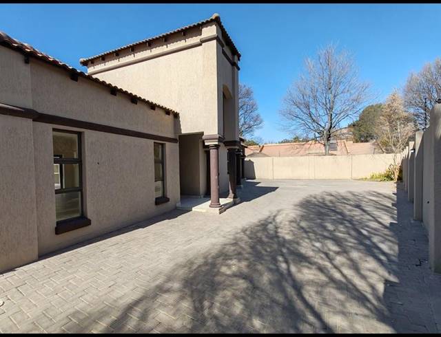 4 BEDROOM CLUSTER FOR SALE IN THREE RIVERS EAST